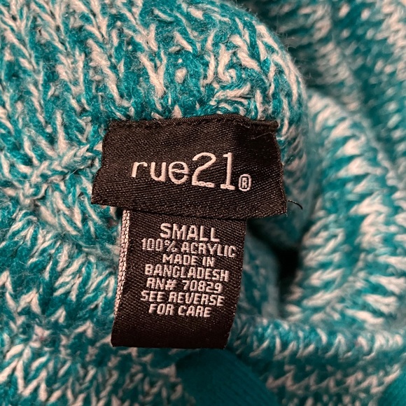 Sky blue color sweater with high neck, small size, in very good condition - Picture 2 of 2